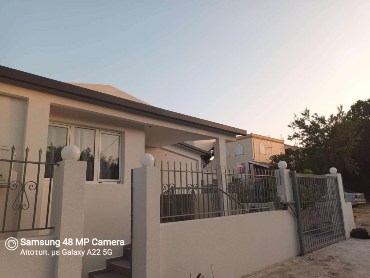 Oresti'S Villa Near Airport & Beach Artemida  Dış mekan fotoğraf