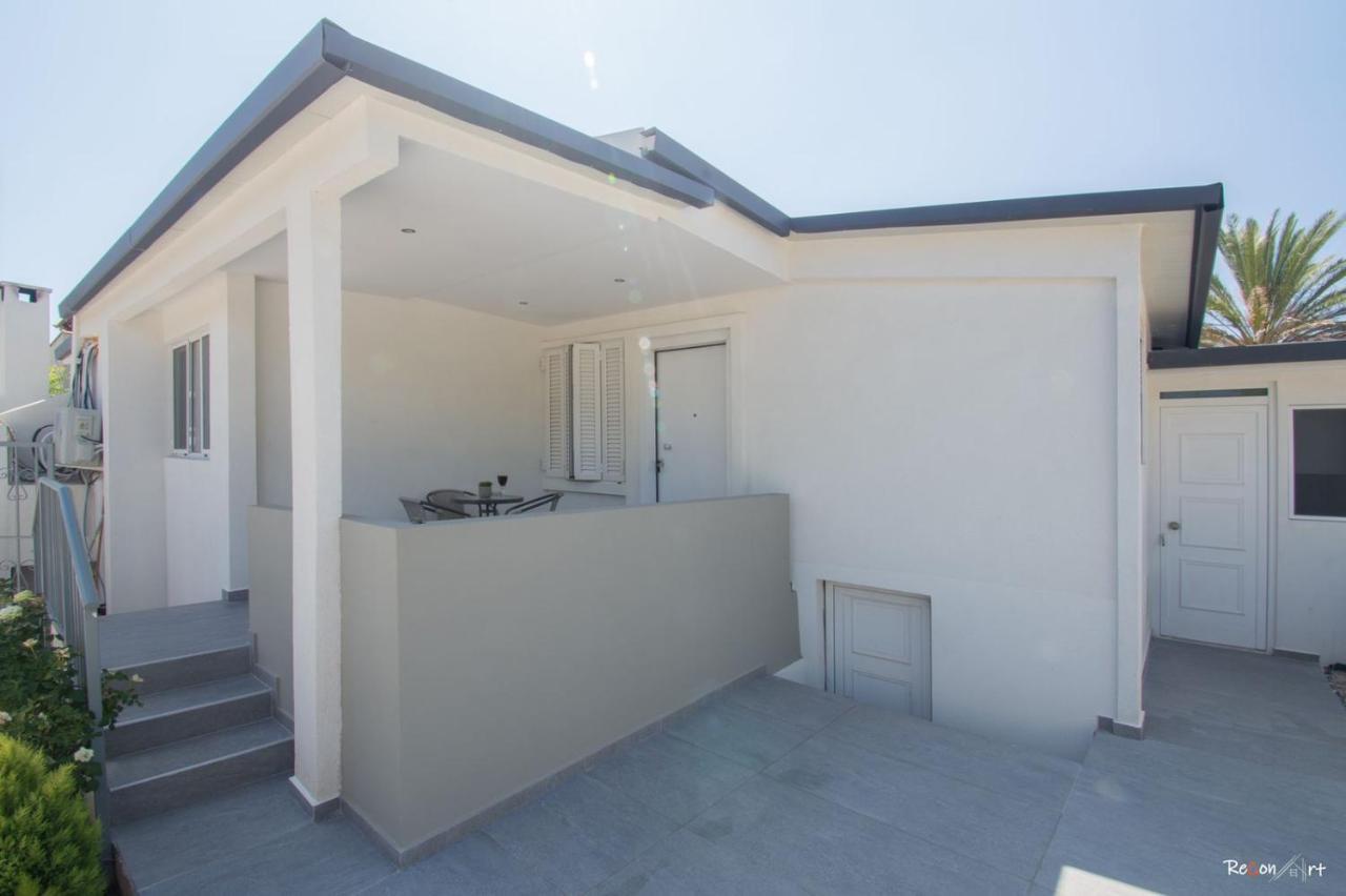 Oresti'S Villa Near Airport & Beach Artemida  Dış mekan fotoğraf